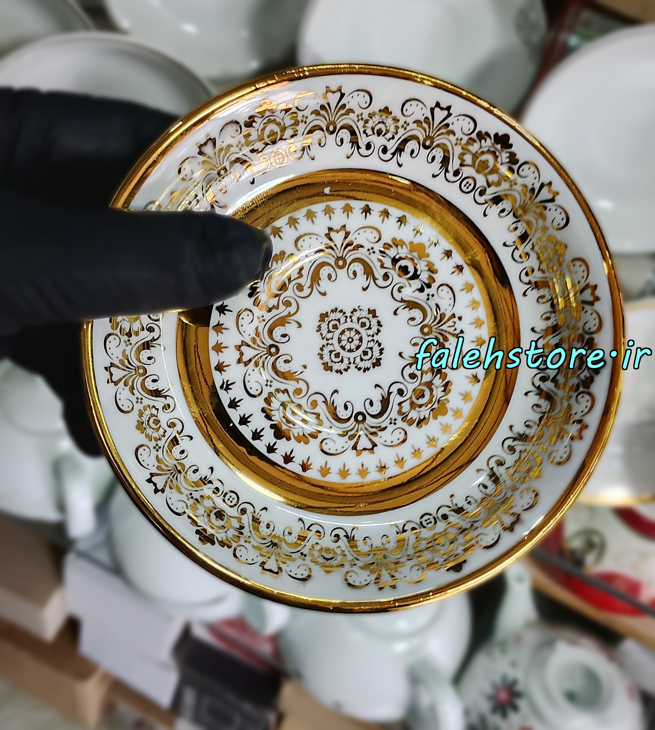 نعلبکی چینی مدل منگورن طلایی کارگاهی 6 عددی معمولی