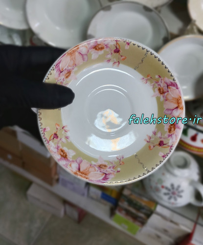 نعلبکی چینی طرح قدیم مدل میخک کرم کارگاهی 6 عددی معمولی