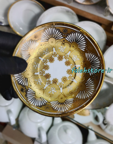 نعلبکی چینی مدل گیسوم طلایی کارگاهی 6 عددی معمولی
