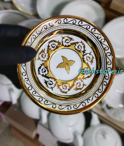 نعلبکی چینی مدل آرارات طلایی کارگاهی 6 عددی معمولی